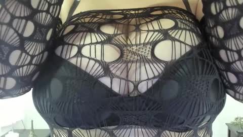 Snapshot of camihotboobs chatting on February 24, 2025, 10:25 pm camihotboobs online show from February 24, 2025, 10:25 pm