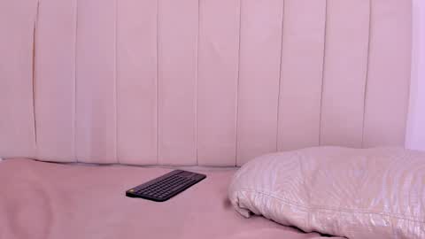 Snapshot of camila_adams chatting on December 22, 2024, 10:36 pm Cami online show from December 22, 2024, 10:36 pm