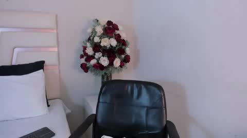 Snapshot of camilasofiia chatting on January 23, 2025, 7:29 pm Camila online show from January 23, 2025, 7:29 pm