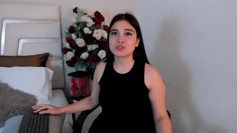 Snapshot of camilasofiia chatting on March 3, 2025, 11:14 pm Camila online show from March 3, 2025, 11:14 pm