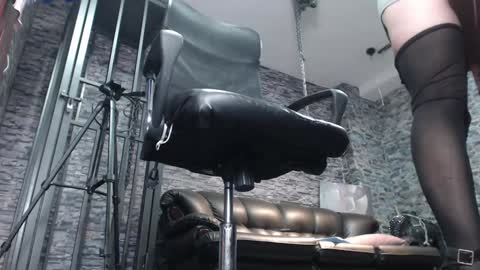 Snapshot of camille_diaz19 chatting on February 4, 2025, 10:45 pm Camille online show from February 4, 2025, 10:45 pm
