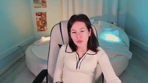 Snapshot of cammila_cute chatting on October 27, 2025, 3:05 pm Camilla online show from October 27, 2025, 3:05 pm