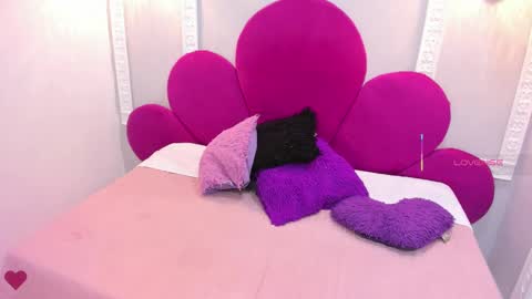 Snapshot of candy_rogeers chatting on February 22, 2025, 1:24 pm Candy online show from February 22, 2025, 1:24 pm