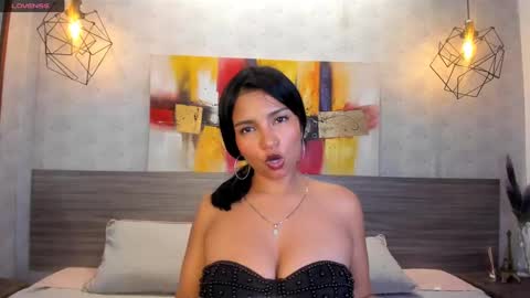 Snapshot of candys_victoria chatting on February 20, 2025, 5:33 am Candys Victoria online show from February 20, 2025, 5:33 am