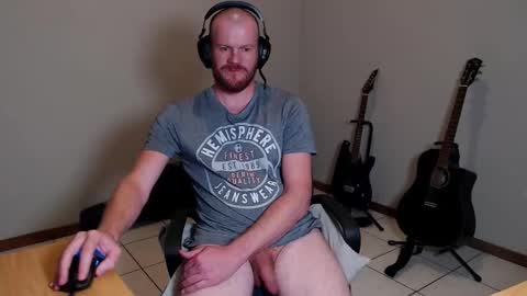 Snapshot of capt_booty chatting on November 6, 2025, 7:26 pm capt_booty online show from November 6, 2025, 7:26 pm