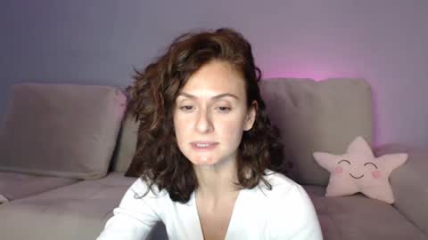 Snapshot of carakat chatting on December 6, 2024, 11:03 pm carakat online show from December 6, 2024, 11:03 pm