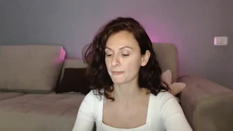 Snapshot of carakat chatting on February 14, 2025, 12:19 am carakat online show from February 14, 2025, 12:19 am