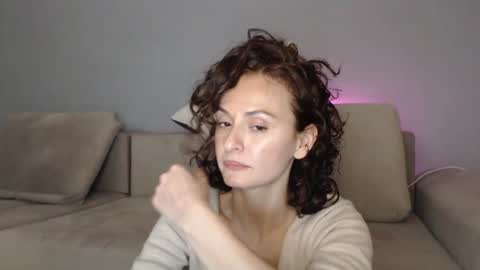 Snapshot of carakat chatting on March 7, 2025, 11:27 pm carakat online show from March 7, 2025, 11:27 pm