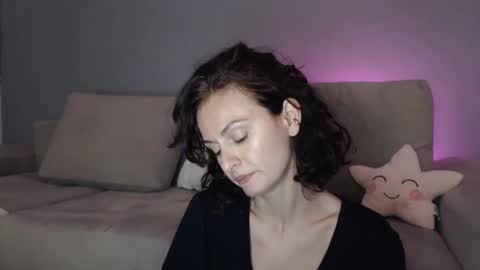 Snapshot of carakat chatting on March 11, 2025, 12:22 am carakat online show from March 11, 2025, 12:22 am