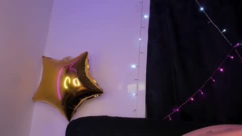 Snapshot of carla_smith__ chatting on January 15, 2025, 4:15 am Carla online show from January 15, 2025, 4:15 am