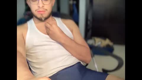 Snapshot of carlcarlinches4 chatting on January 10, 2025, 8:37 pm carlcarlinches4 online show from January 10, 2025, 8:37 pm