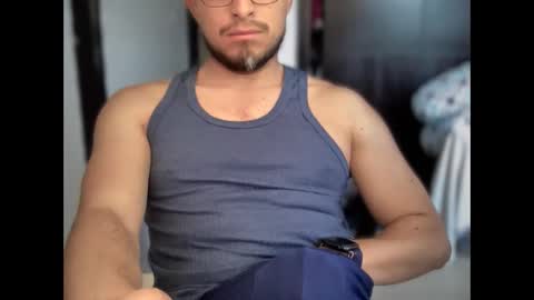 Snapshot of carlcarlinches4 chatting on February 19, 2025, 4:11 pm carlcarlinches4 online show from February 19, 2025, 4:11 pm