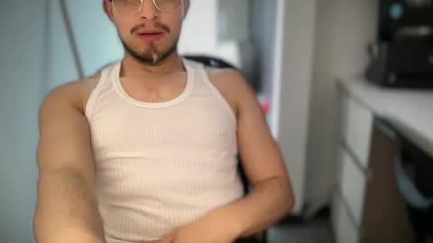 Snapshot of carlcarlinches4 chatting on September 20, 2025, 2:18 pm carlcarlinches4 online show from September 20, 2025, 2:18 pm