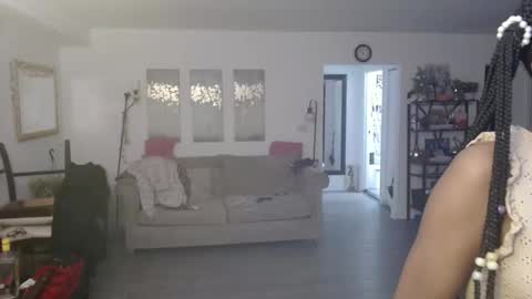 Snapshot of carliecreams chatting on November 15, 2025, 7:21 pm Carlie online show from November 15, 2025, 7:21 pm