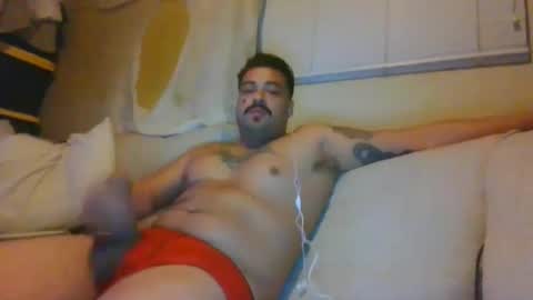 Snapshot of carlosramosmodern chatting on January 8, 2025, 2:14 am carlosramosmodern online show from January 8, 2025, 2:14 am