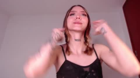 Snapshot of carmennrusso chatting on March 12, 2025, 1:36 am carmennrusso online show from March 12, 2025, 1:36 am