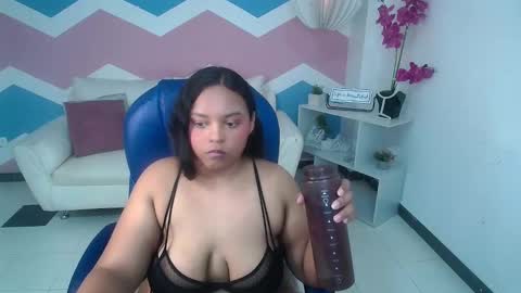 Snapshot of carollkiss chatting on October 21, 2025, 6:08 pm carollkiss online show from October 21, 2025, 6:08 pm