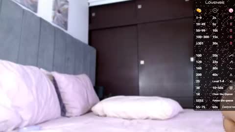 Snapshot of carolynamuzgui chatting on February 4, 2025, 1:06 pm Carolinne online show from February 4, 2025, 1:06 pm