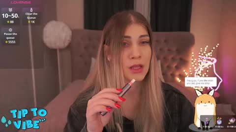 Snapshot of cassandragood chatting on March 4, 2025, 7:51 am Lena online show from March 4, 2025, 7:51 am