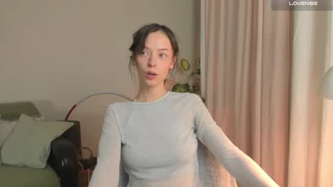 Snapshot of cassisland chatting on December 4, 2024, 4:38 pm  cassandra  online show from December 4, 2024, 4:38 pm