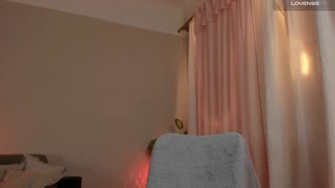 Snapshot of cassisland chatting on December 14, 2024, 2:21 pm  cassandra  online show from December 14, 2024, 2:21 pm
