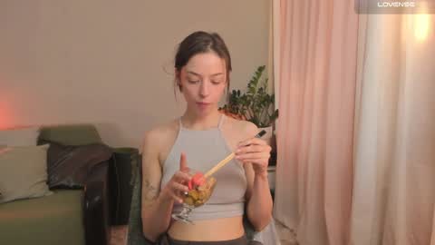 Snapshot of cassisland chatting on December 29, 2024, 10:34 am  cassandra  online show from December 29, 2024, 10:34 am