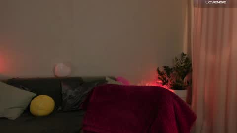 Snapshot of cassisland chatting on February 23, 2025, 10:31 pm  cassandra  online show from February 23, 2025, 10:31 pm
