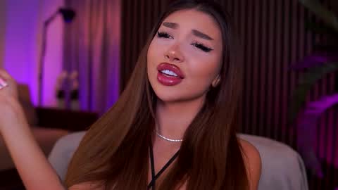 Snapshot of cassyelips chatting on October 18, 2025, 8:20 pm Cassye online show from October 18, 2025, 8:20 pm