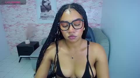 Snapshot of catalina25_t chatting on February 12, 2025, 8:40 pm catalina25_t online show from February 12, 2025, 8:40 pm