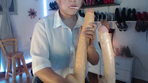 Snapshot of catalina_bruce2 chatting on January 18, 2025, 4:37 am Catalina bruce2 online show from January 18, 2025, 4:37 am