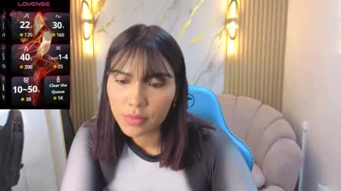 Snapshot of catherine_b_ chatting on October 15, 2025, 7:58 pm catherin online show from October 15, 2025, 7:58 pm