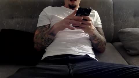 Snapshot of cc_couplexxx chatting on November 19, 2025, 10:48 am cc_couplexxx online show from November 19, 2025, 10:48 am