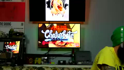 Snapshot of ccgreysweatpants chatting on January 12, 2025, 5:34 am WHAT CAN YOU GET US TO DO online show from January 12, 2025, 5:34 am