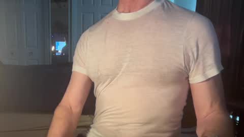 Snapshot of cfnmworkout1 chatting on March 1, 2025, 3:05 pm cfnmworkout1 online show from March 1, 2025, 3:05 pm