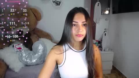 Isabella online show from October 14, 2025, 4:24 am