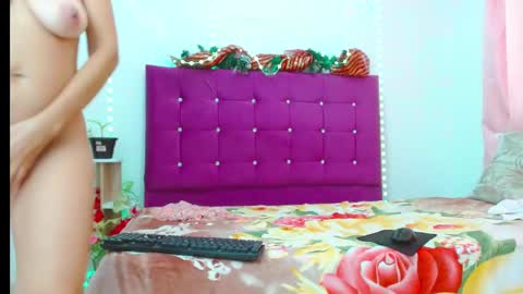 Snapshot of chantalsemenova2023 chatting on December 11, 2024, 9:12 pm chantal sweety and horny latina for u online show from December 11, 2024, 9:12 pm
