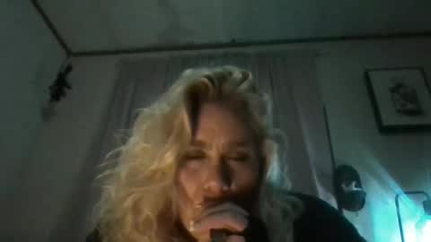 Snapshot of chaosangel33 chatting on December 26, 2024, 12:16 pm Ms. Behaving online show from December 26, 2024, 12:16 pm