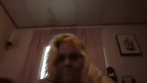 Snapshot of chaosangel33 chatting on January 8, 2025, 3:39 pm Ms. Behaving online show from January 8, 2025, 3:39 pm