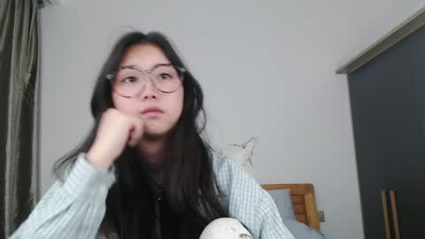 Snapshot of charlottelin chatting on December 19, 2024, 2:35 pm Charlotte online show from December 19, 2024, 2:35 pm