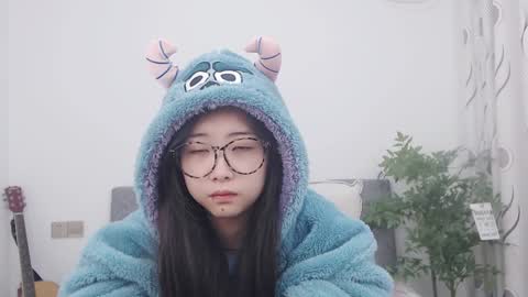 Snapshot of charlottelin chatting on January 3, 2025, 7:18 pm Charlotte online show from January 3, 2025, 7:18 pm