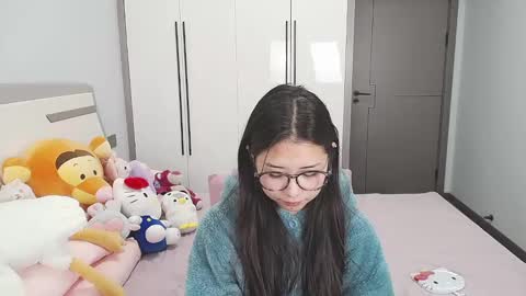 Snapshot of charlottelin chatting on February 17, 2025, 1:10 pm Charlotte online show from February 17, 2025, 1:10 pm