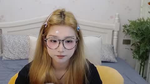 Snapshot of charlottelin chatting on October 18, 2025, 2:07 pm Charlotte online show from October 18, 2025, 2:07 pm