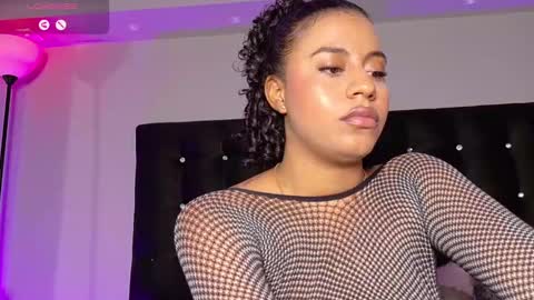Snapshot of charlotterussel chatting on December 22, 2024, 5:21 pm charlotterussel online show from December 22, 2024, 5:21 pm