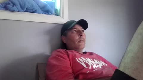 Snapshot of charmingcroat chatting on October 19, 2025, 11:27 pm charmingcroat online show from October 19, 2025, 11:27 pm