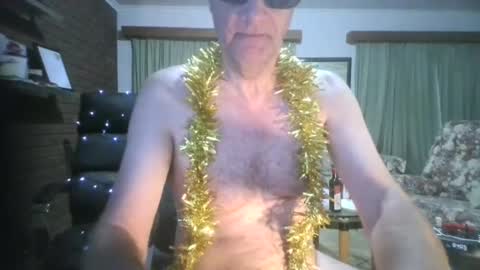 We Chat online show from December 22, 2024, 1:44 pm