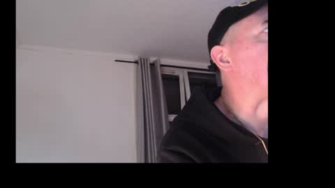 Snapshot of chazdiniro chatting on November 1, 2025, 8:00 pm chazdiniro online show from November 1, 2025, 8:00 pm