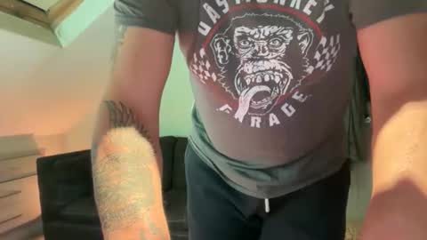 Cheekylondon online show from October 29, 2025, 10:33 pm