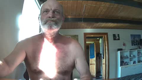 Snapshot of chefben666 chatting on September 24, 2025, 8:39 am chefben666 online show from September 24, 2025, 8:39 am