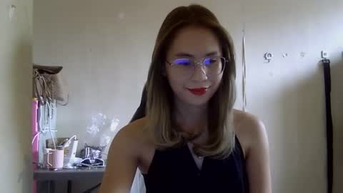 chelly4u69 online show from September 23, 2025, 4:26 am