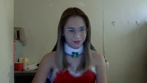 chelly4u69 online show from October 9, 2025, 2:20 am